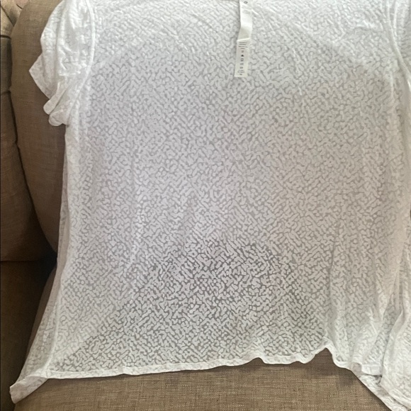 lululemon athletica White Short Sleeve Tee - Picture 2 of 2
